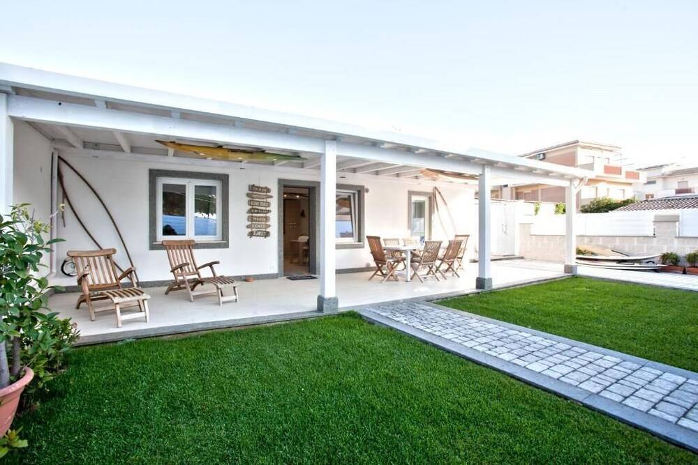Surf and Windsurfer House Anzio 1