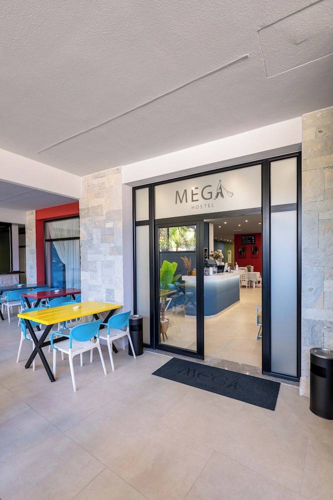 Mega Hostel 1
