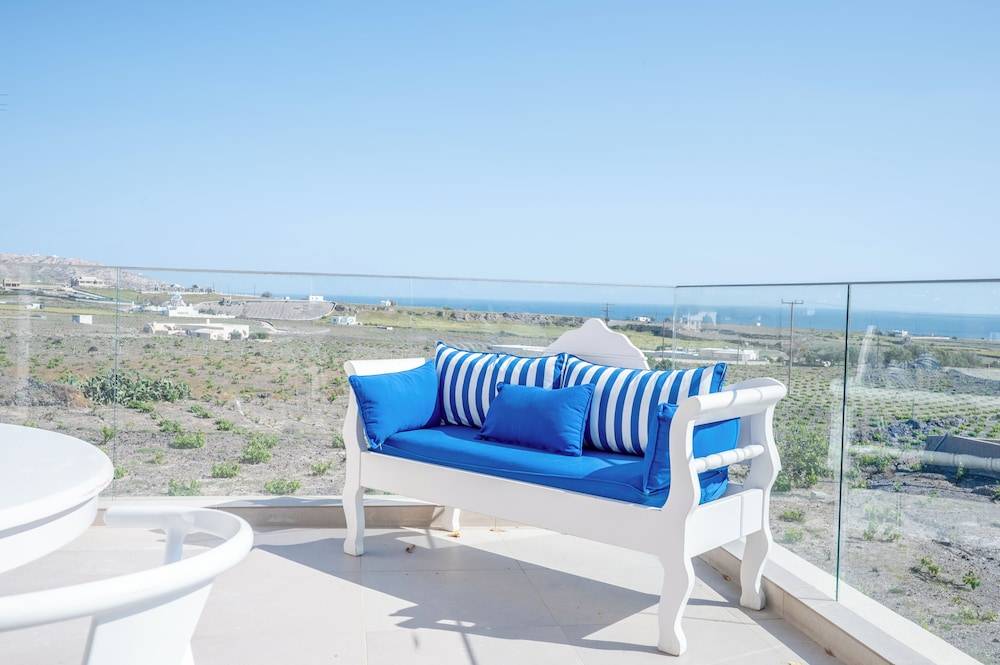 Apeiron Akrotiri by Apeiron Hotels 1