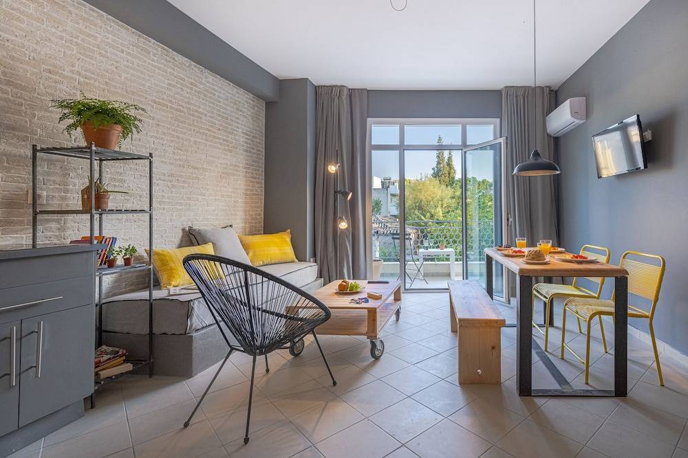 Boutique Studios & Apartments - by Avelink 1