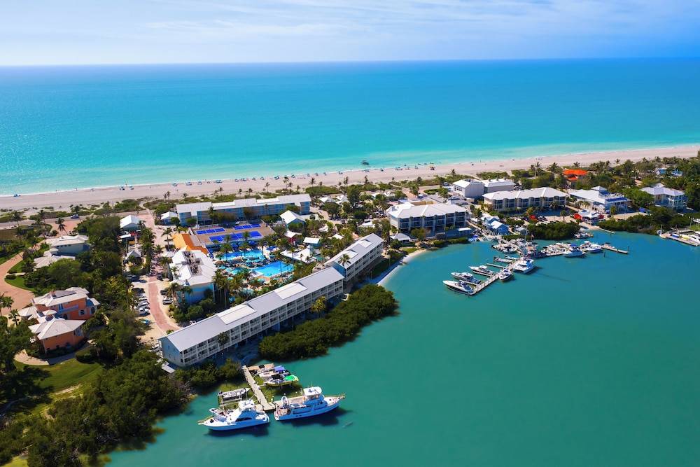 Tween Waters Island Resort & Spa 1