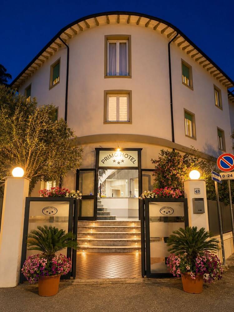 Primo Hotel 1