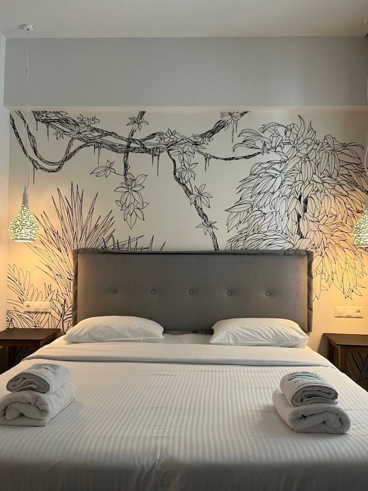 Maritime Suites 2