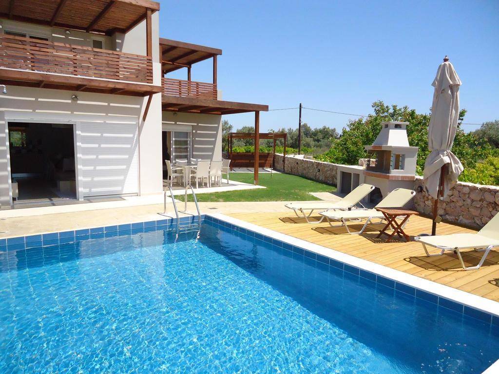 Next to Haraki beach , taverns bars & 10 to Lindos 2