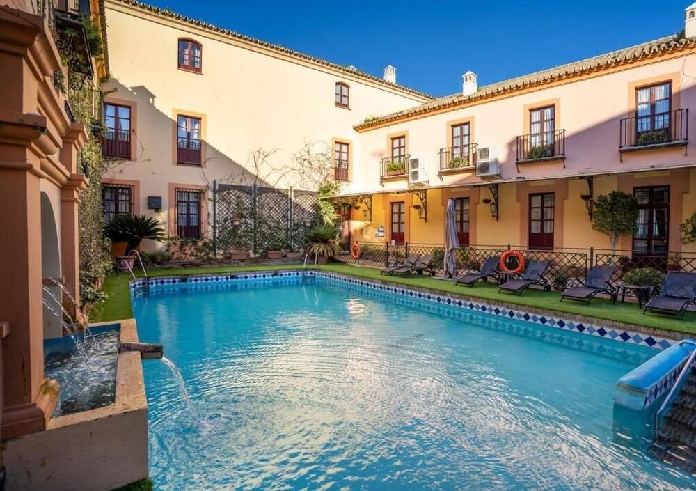 Hotel Alcázar de la Reina 1