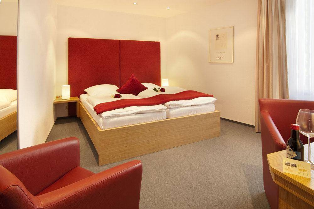 Romantik Hotel Neuhaus 1