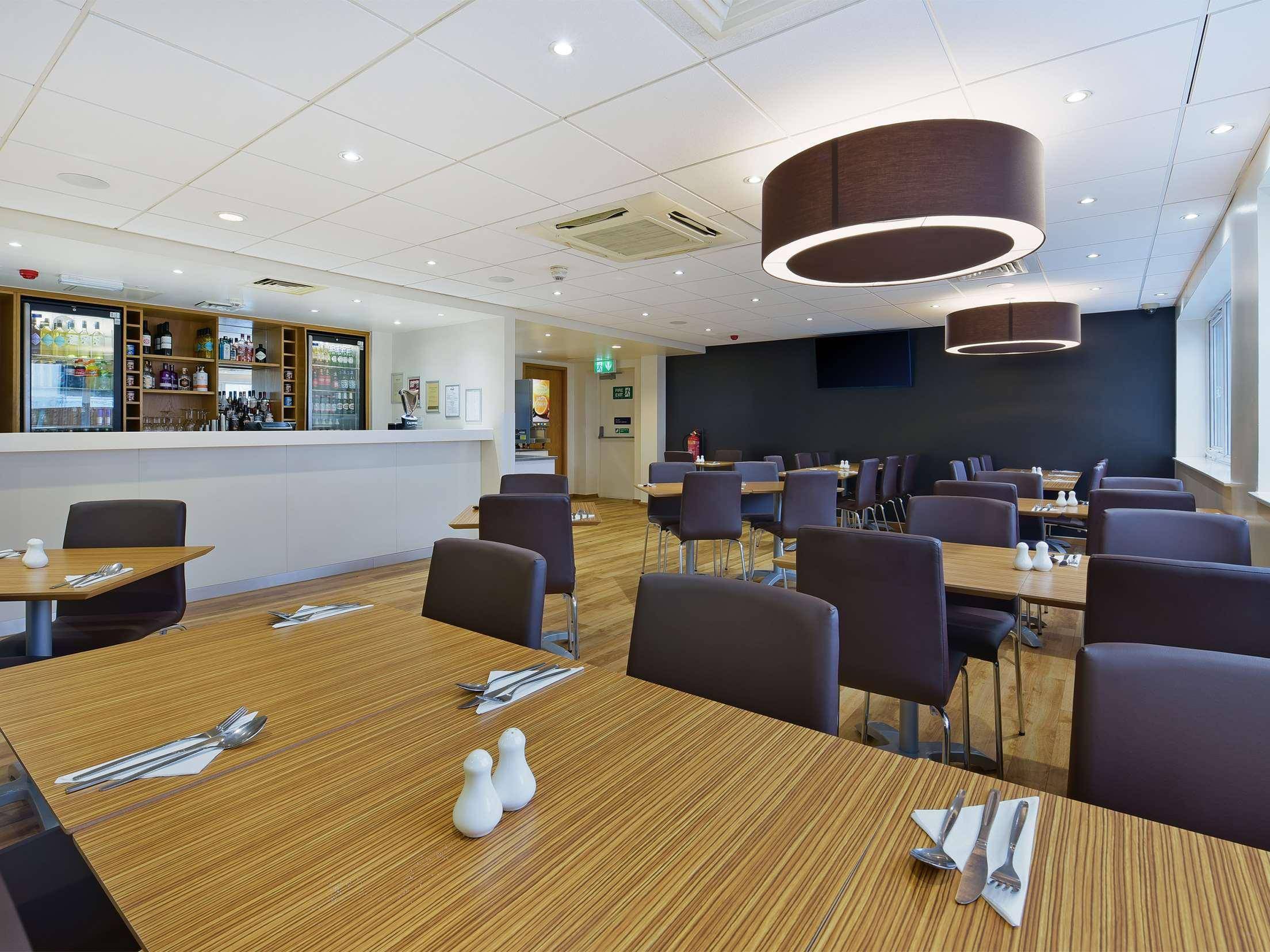 Travelodge Caterham Whyteleafe 2