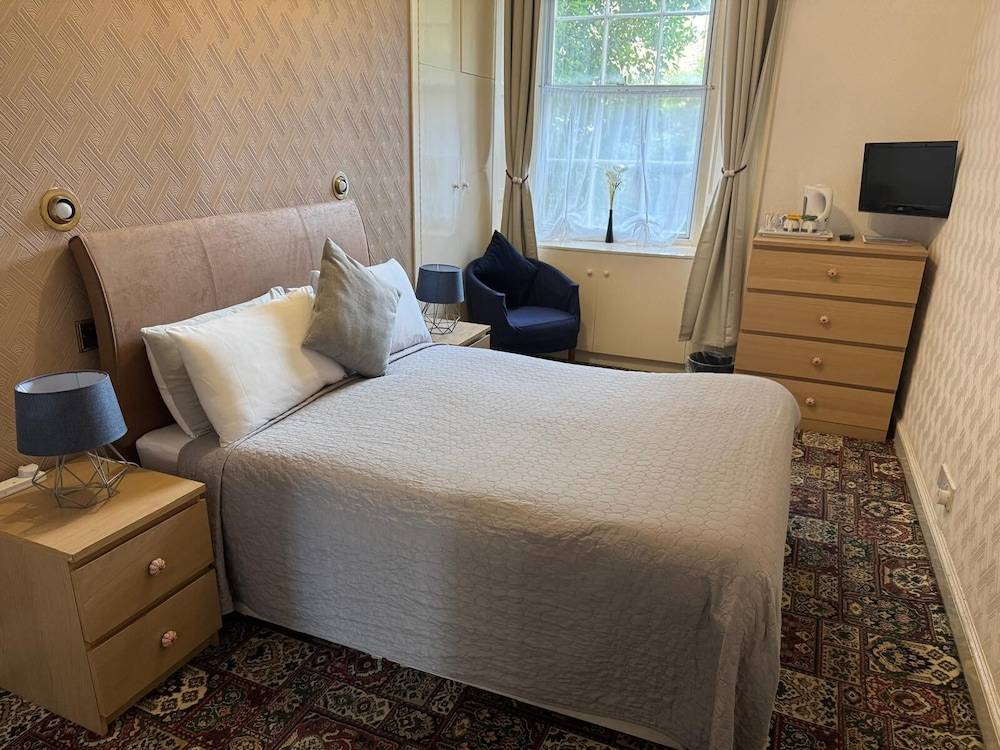 Sofia Rooms 2