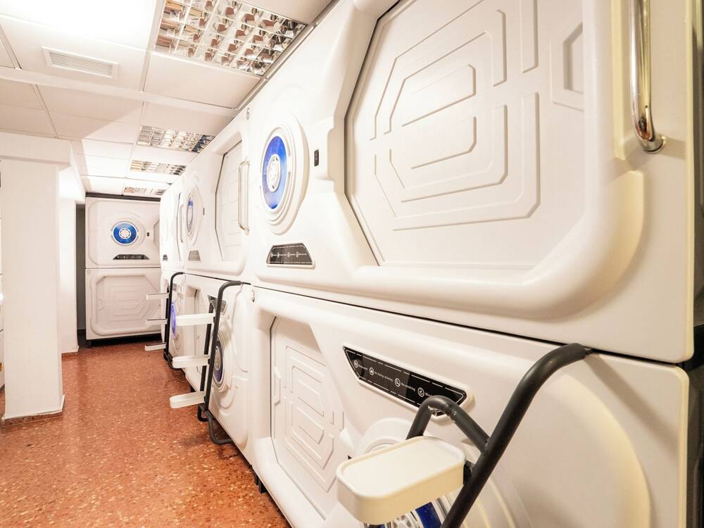 just hostel capsules 2