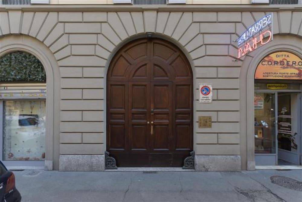 Torino Multifunctional Stylish Studio 1