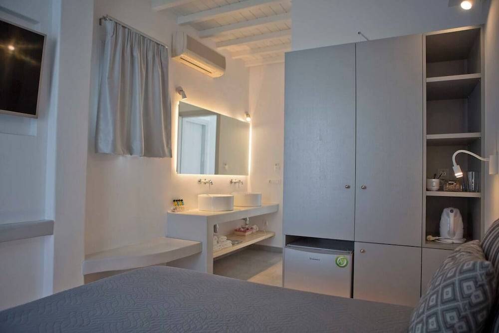 Mina Cozy Studios 1