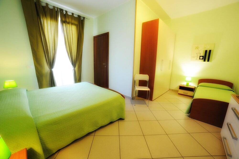 GREEN GARDEN BED & BREAKFAST 2
