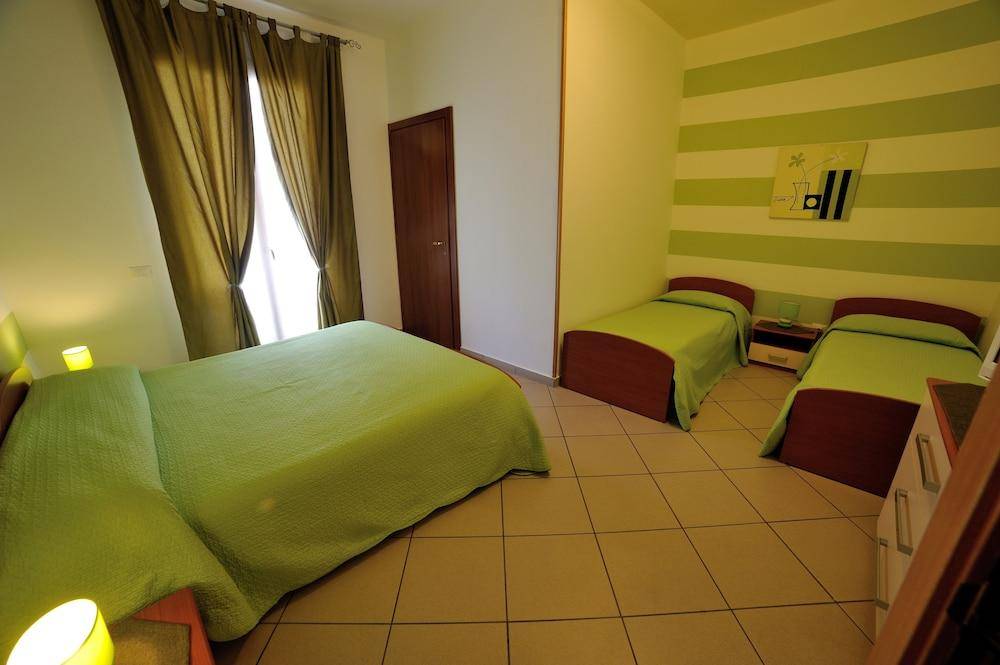 GREEN GARDEN BED & BREAKFAST 1