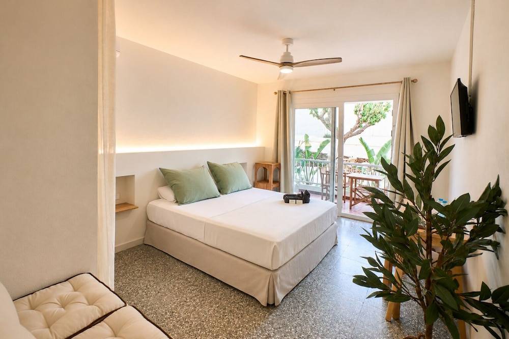 Hotel S'Algaret 1