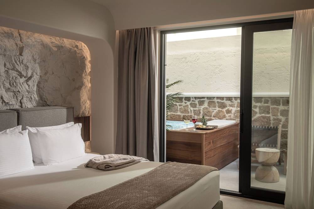 Soleil Rooms and Suites 1