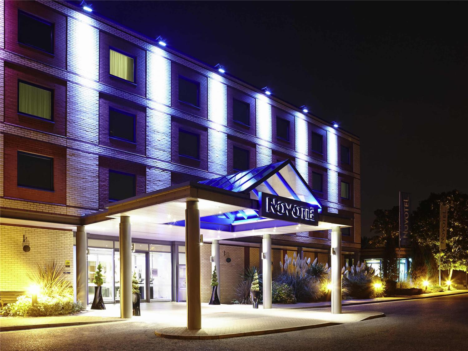 Novotel London Heathrow Airport 2