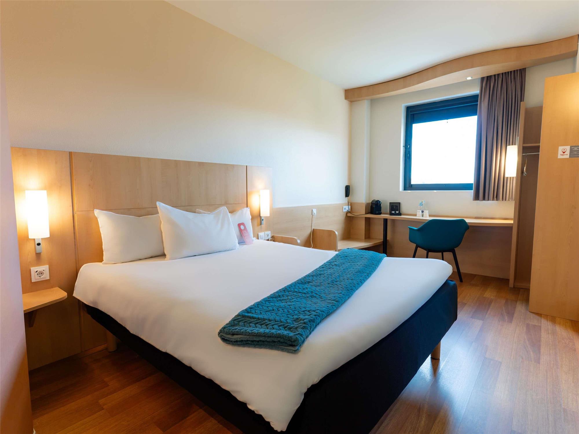 Ibis Ripollet 1