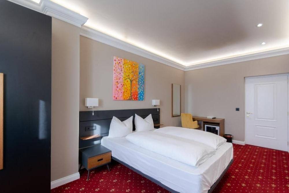 2H Horizon Hotel 2