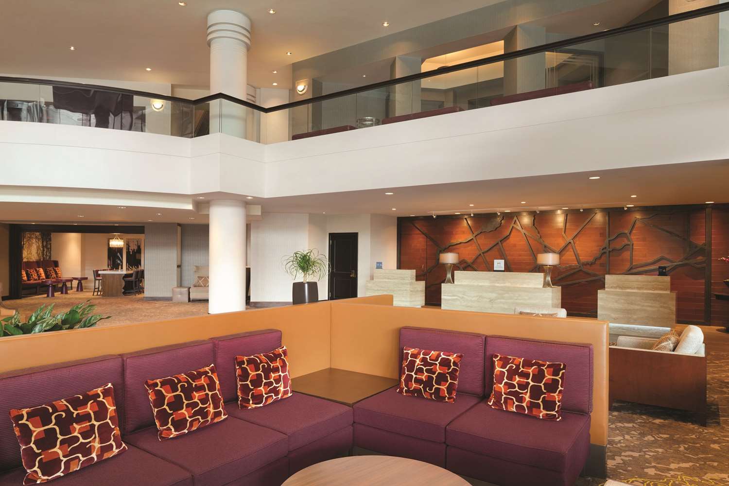 Hilton East Brunswick Hotel & Executive Meeting Center 2
