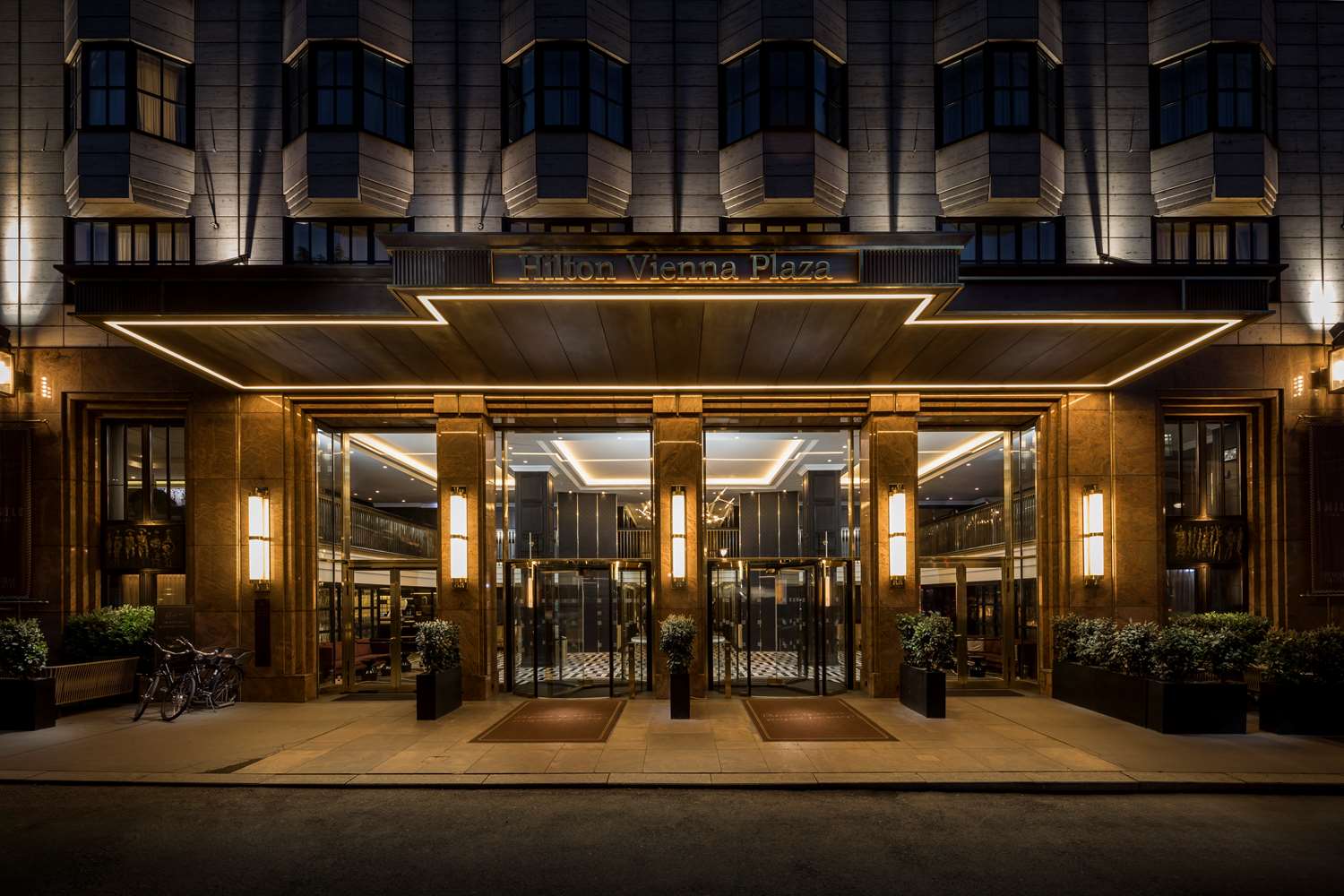 Hilton Vienna Plaza 1