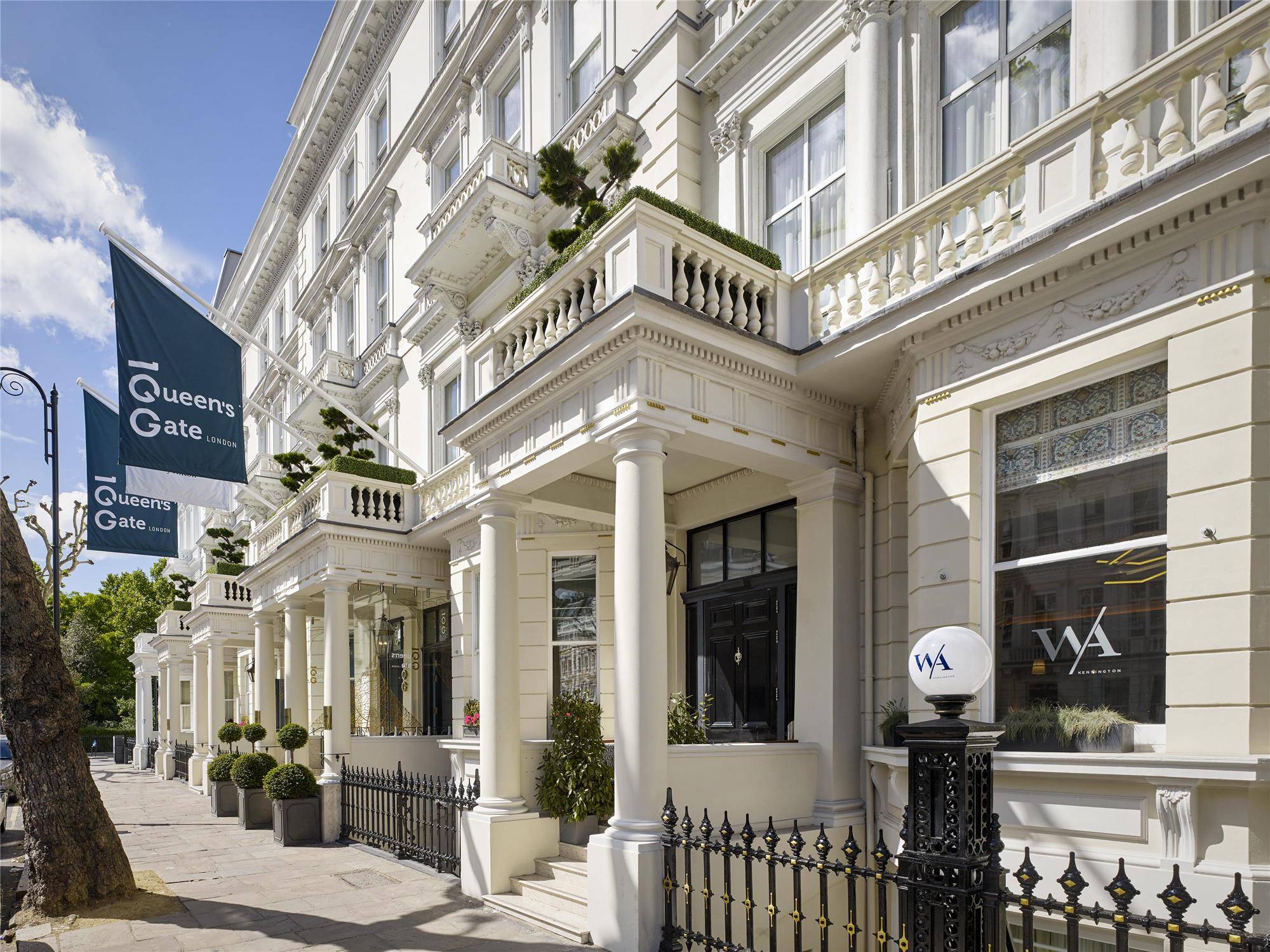 100 Queen's Gate Hotel London, Curio Collection by Hilton 2