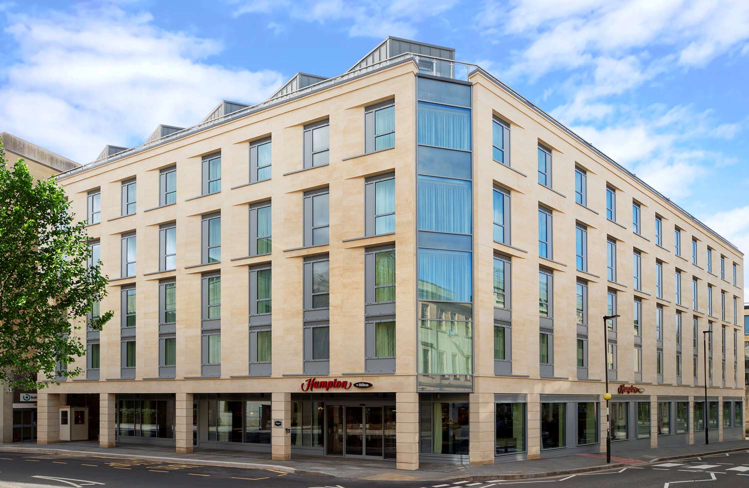 Hampton By Hilton Bath City 2