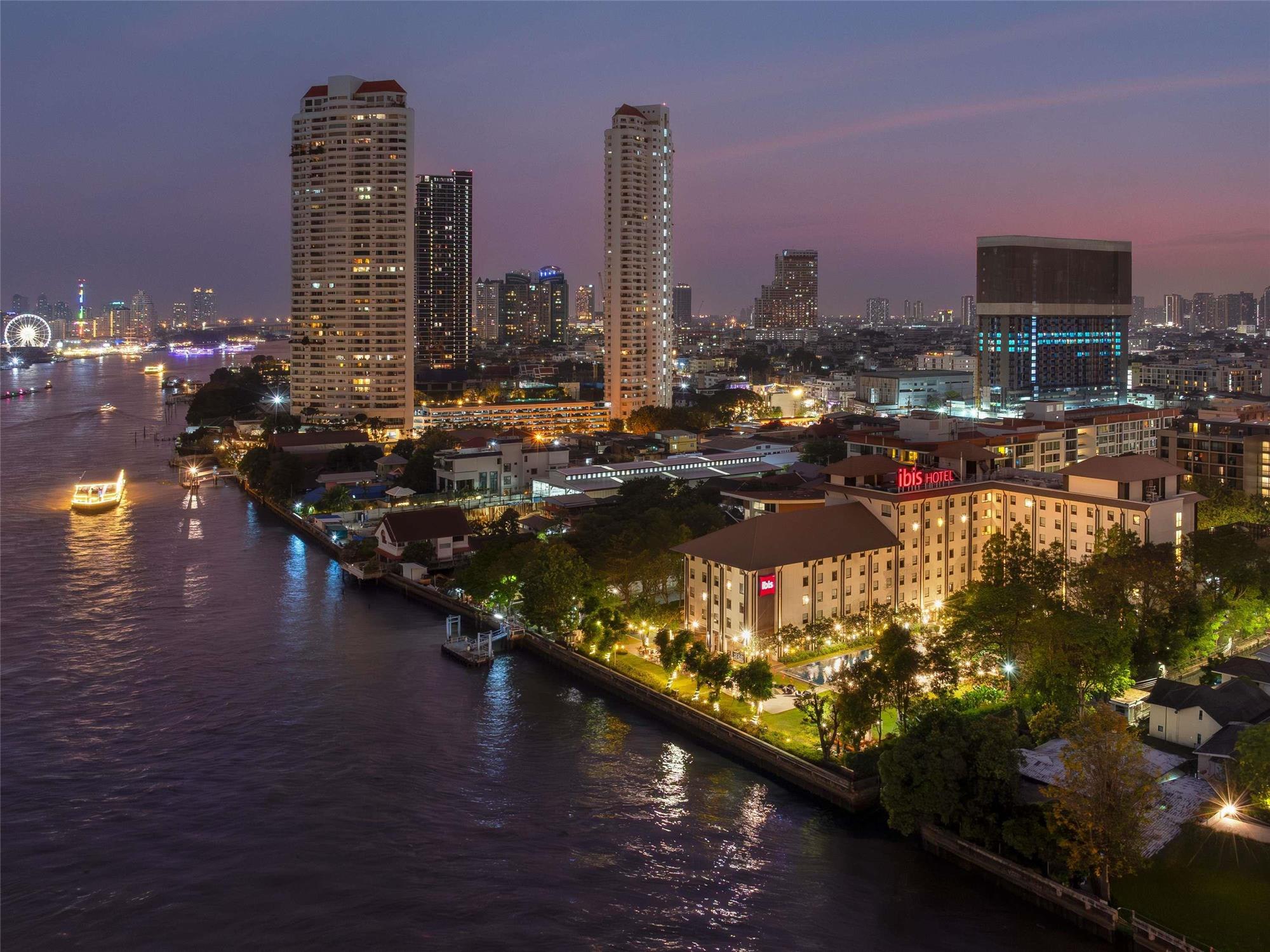 Ibis Bangkok Riverside 1