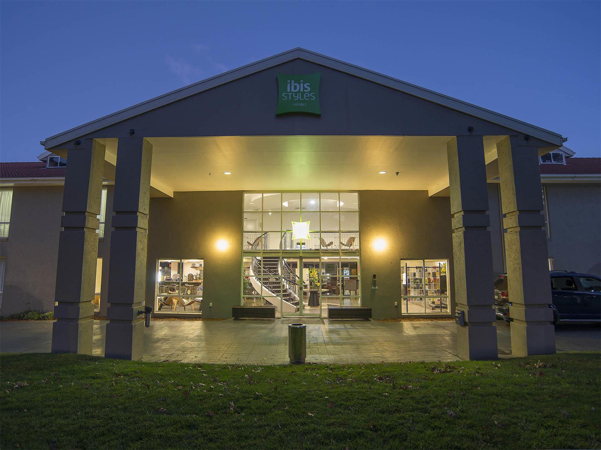 ibis Styles Canberra 1