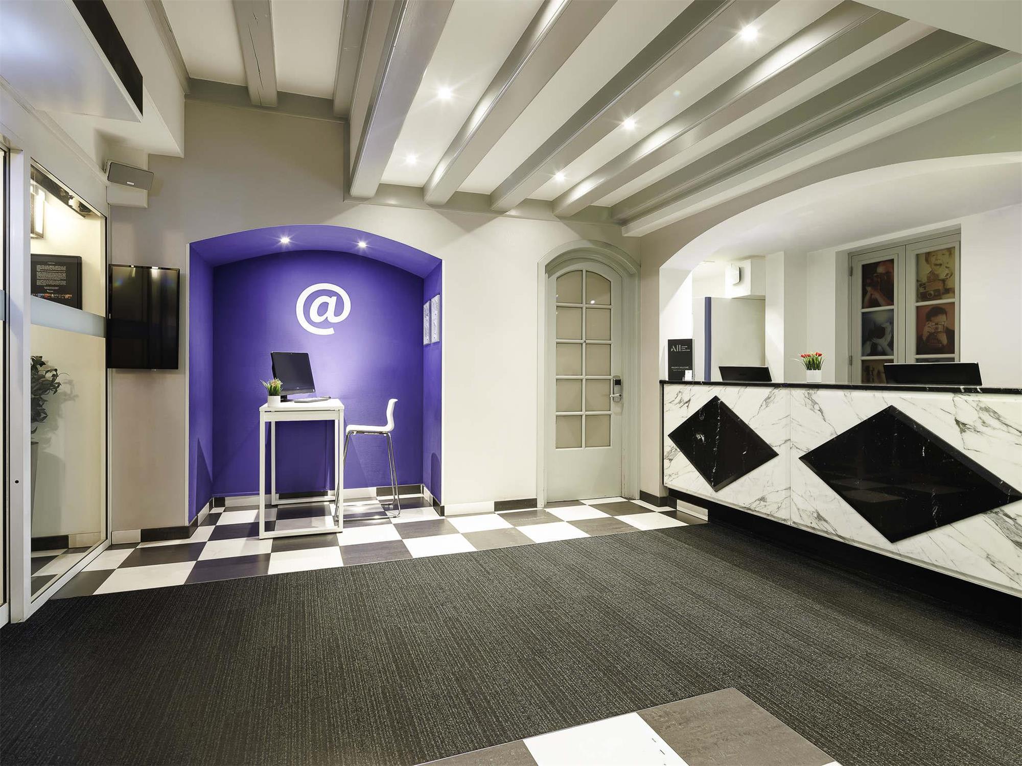 ibis Styles Amsterdam Central Station 2