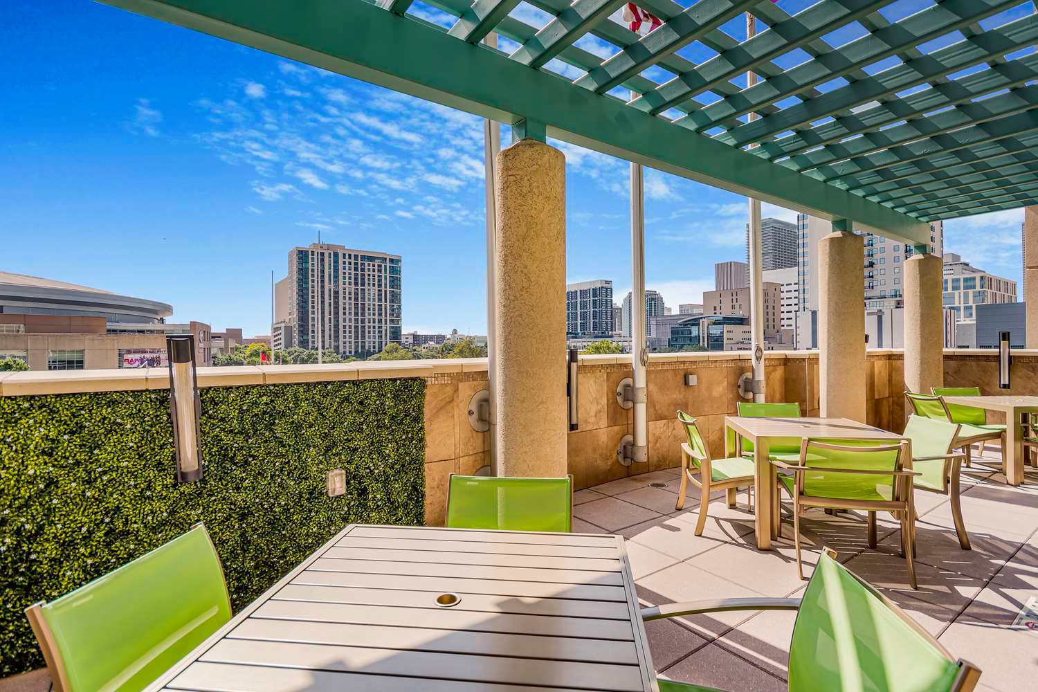 Embassy Suites by Hilton Houston Downtown 2