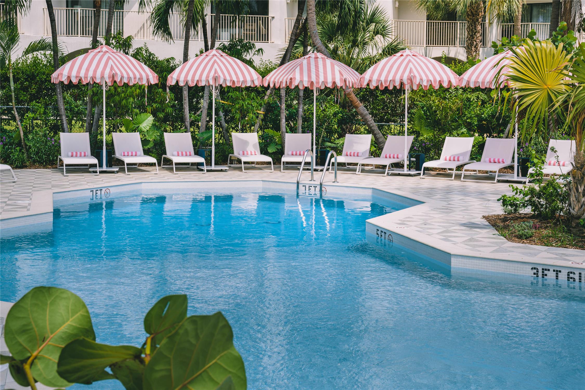 Hampton by Hilton Grand Cayman Seven Mile Beach 1