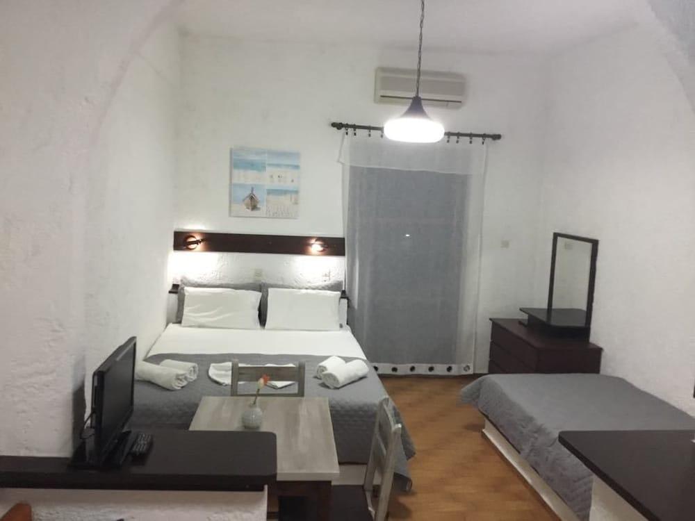 Amazona Apartments 1