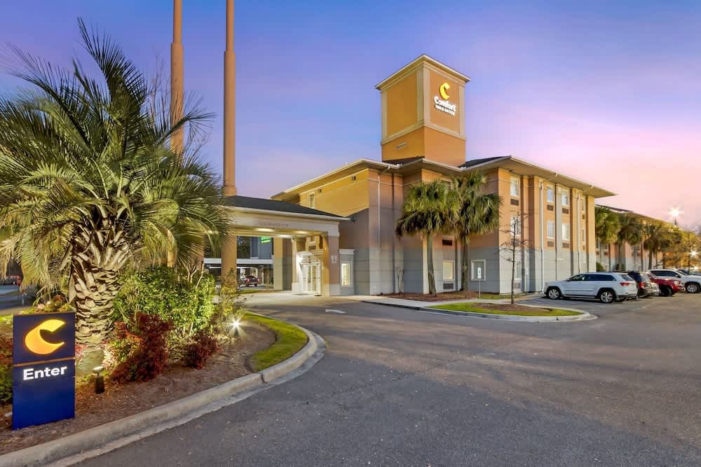Comfort Inn & Suites Charleston Airport Convention Center 1