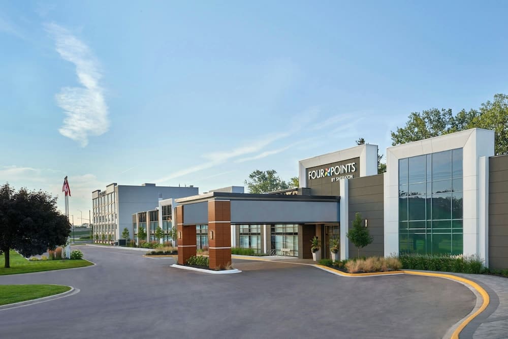 Four Points by Sheraton Point Edward Sarnia 1