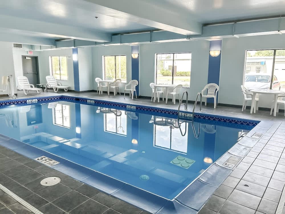 Comfort Inn & Suites Cambridge 1