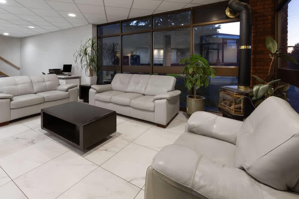 Ramada by Wyndham Arnprior 2