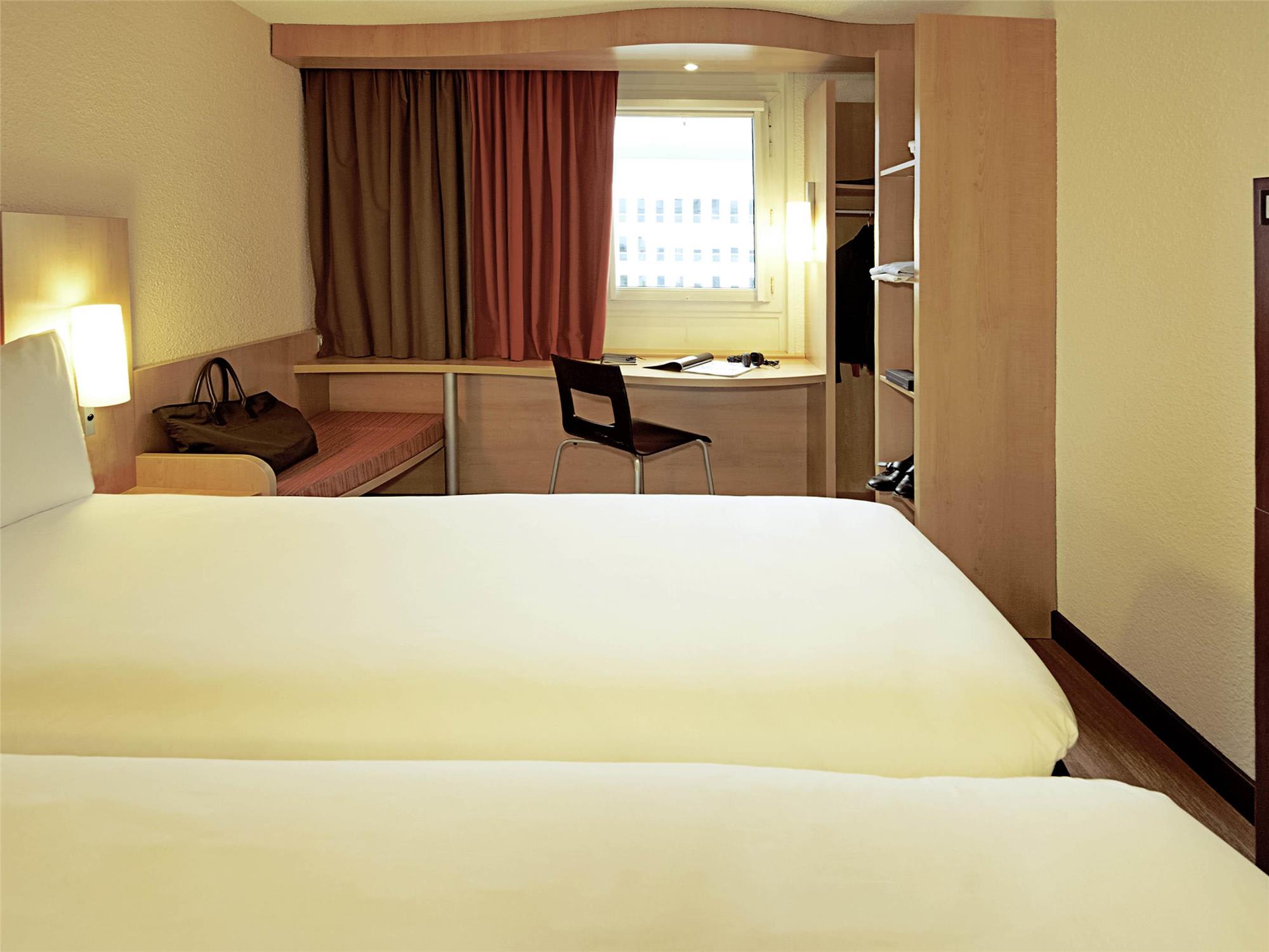 Ibis Gloucester 1