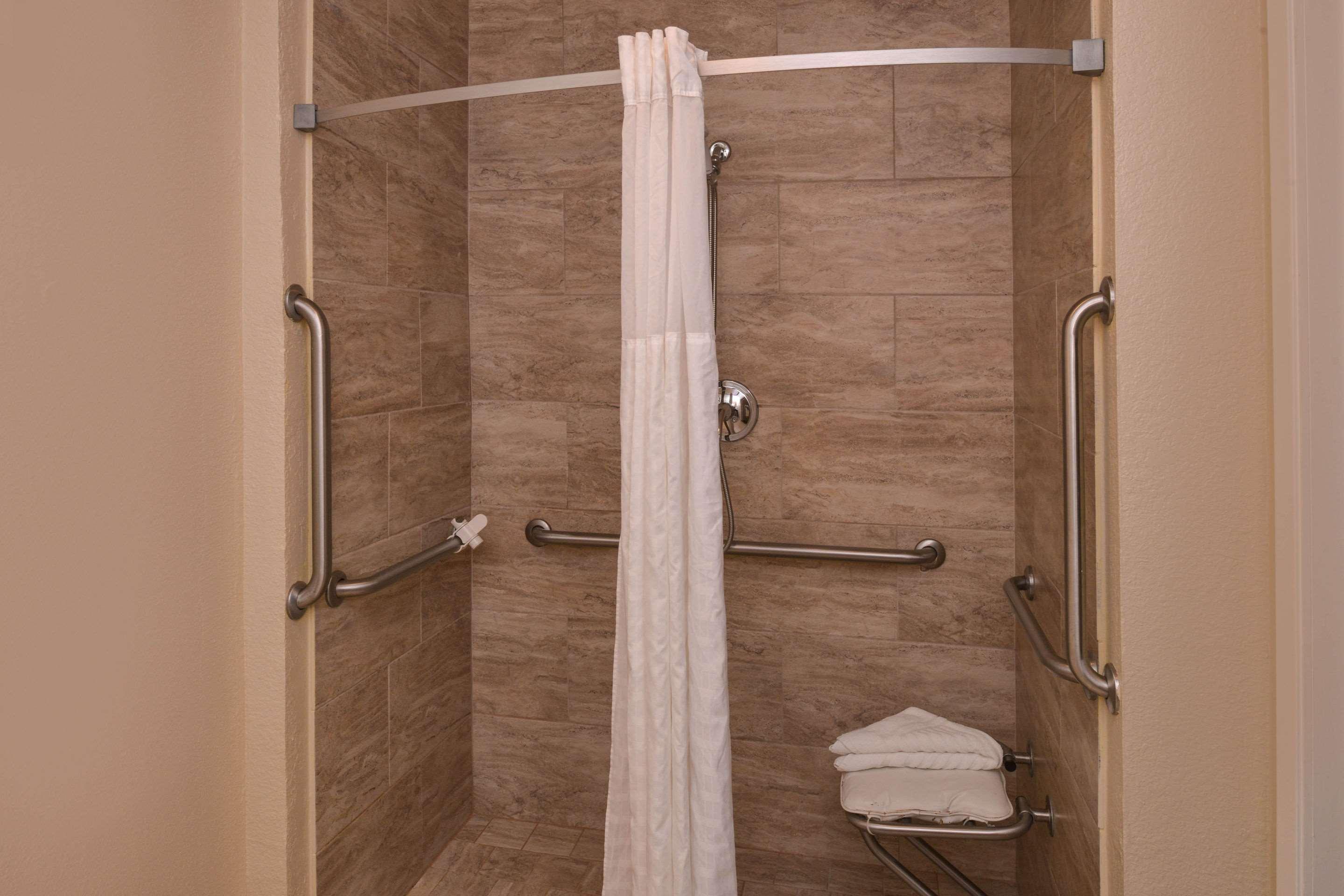 Rodeway Inn & Suites Rancho Cordova - Folsom 2