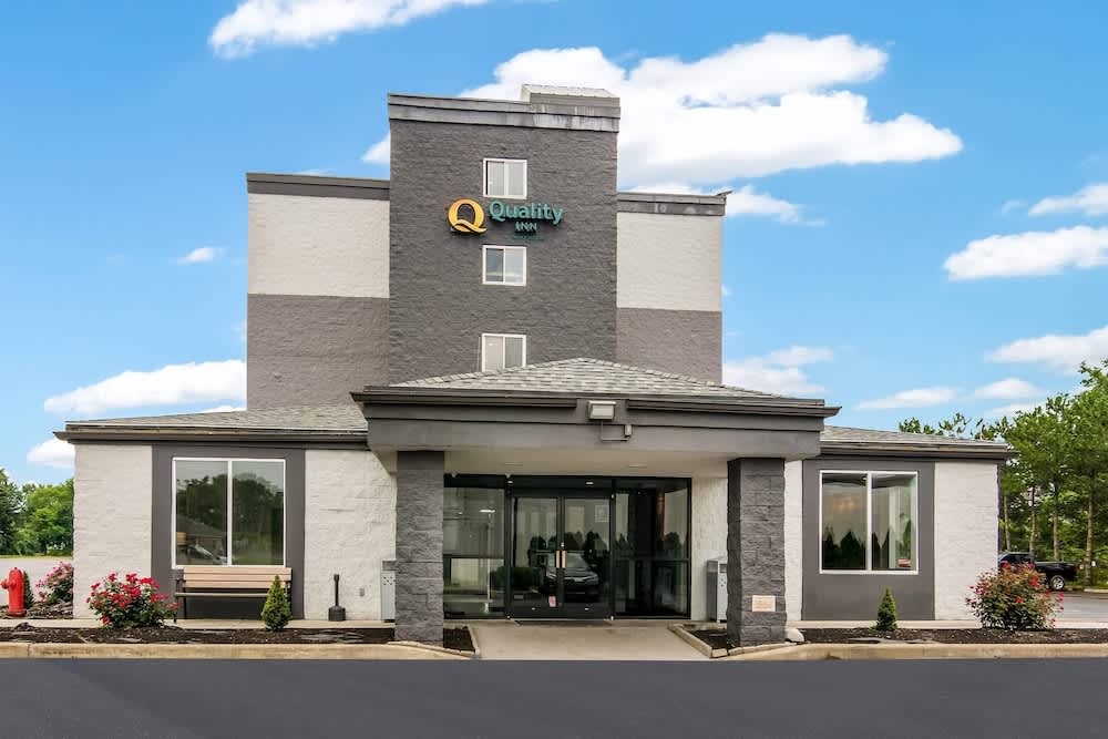 Quality Inn Rochester West 1