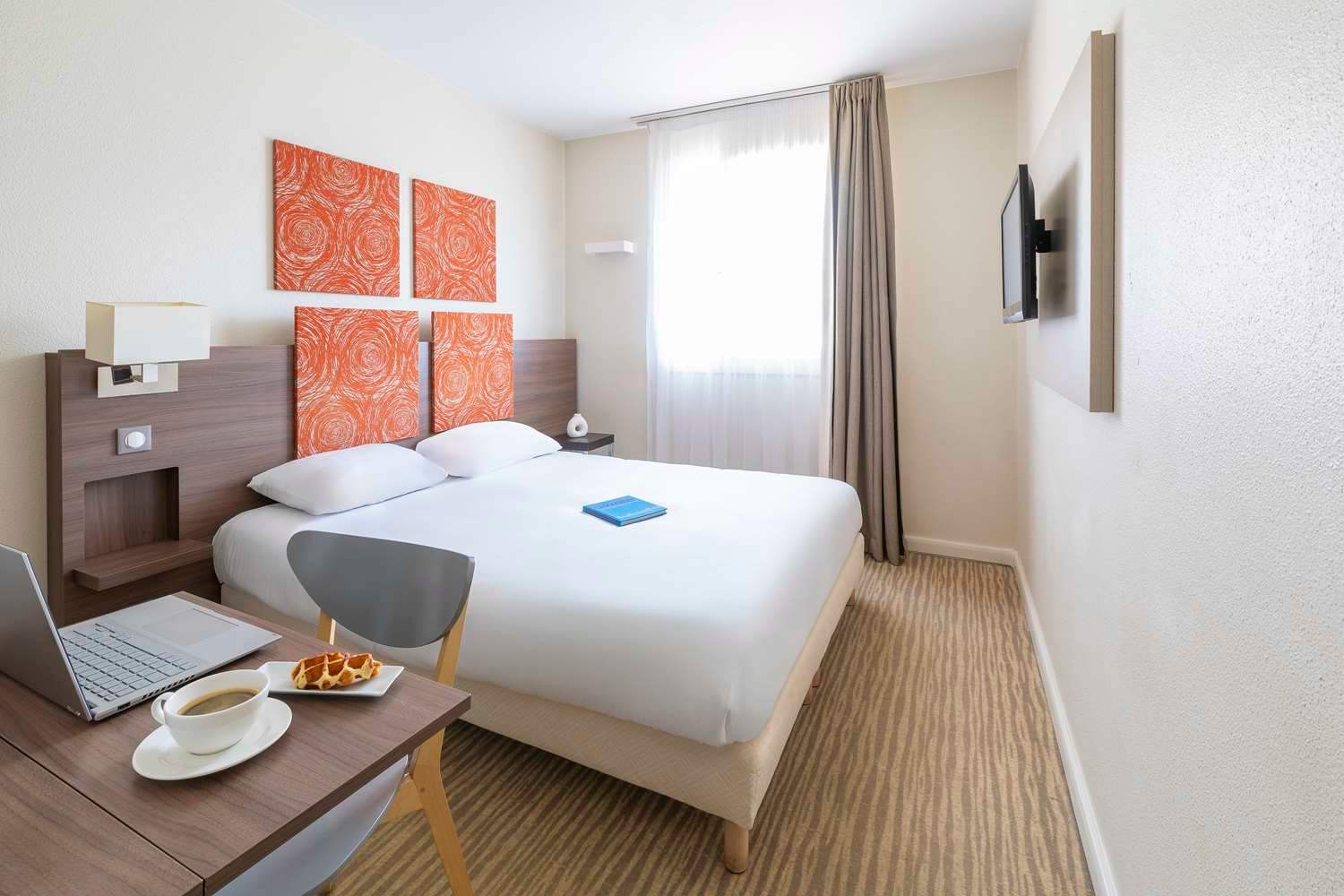 Kyriad Chambéry Centre - Hôtel et Résidence 2