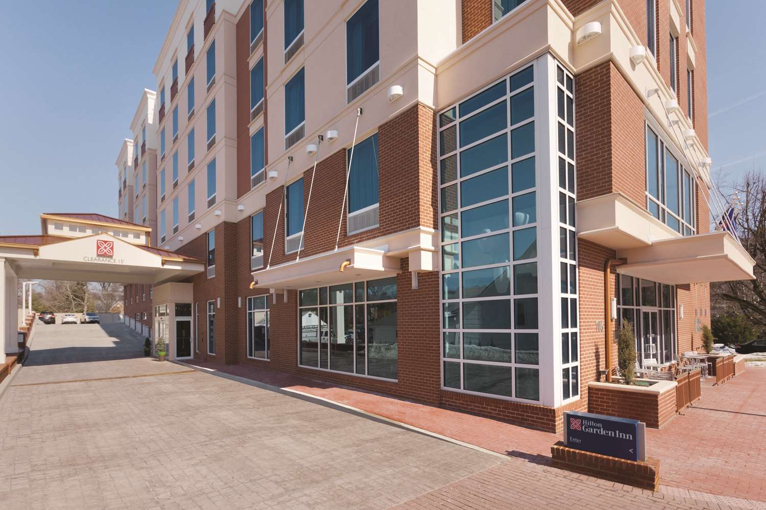 Hilton Garden Inn Falls Church 2
