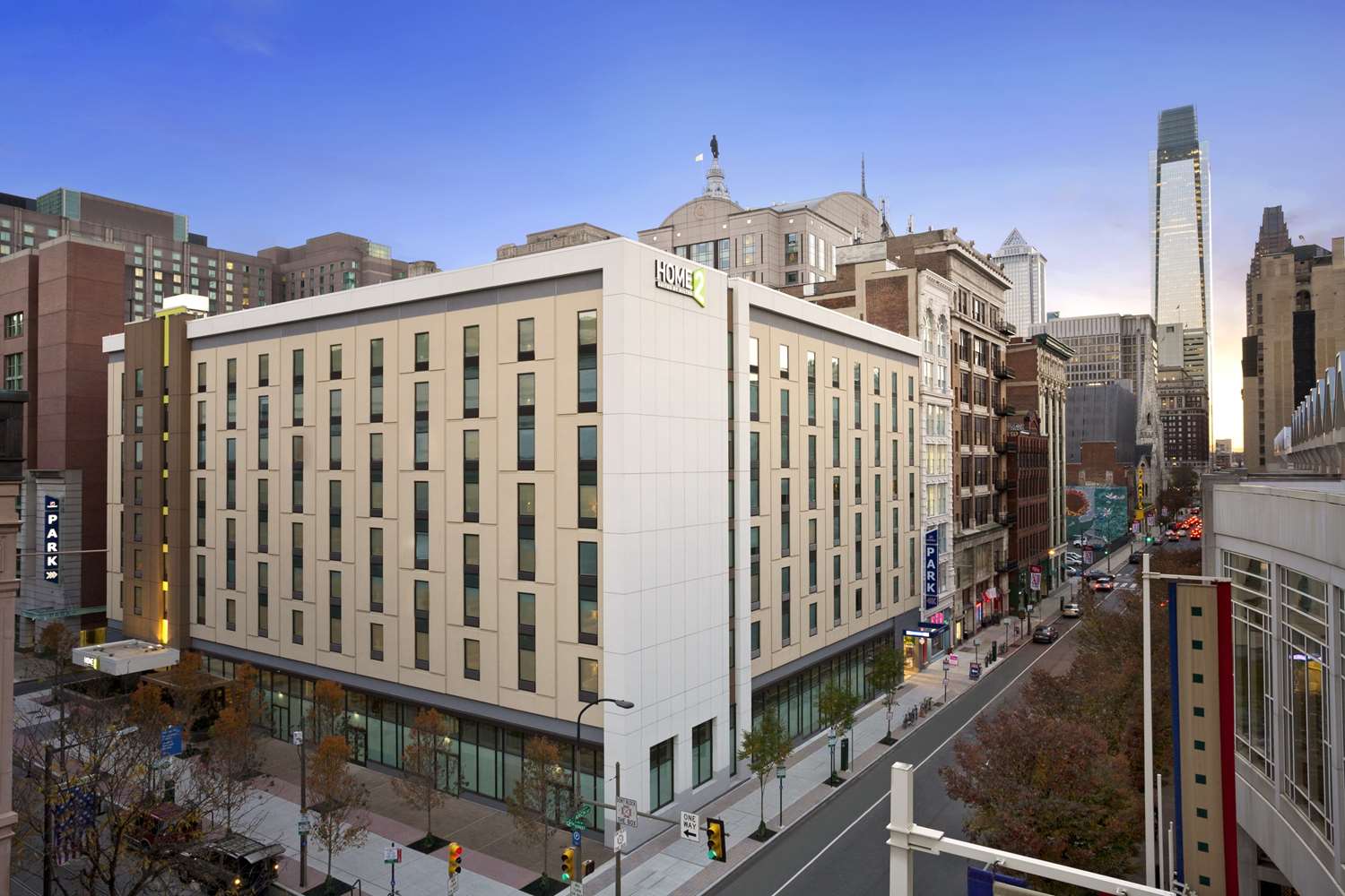 Home2 Suites by Hilton Philadelphia Convention Center 2