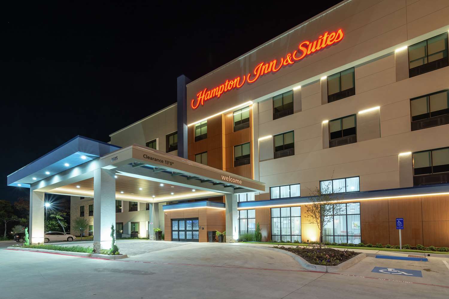 Hampton Inn & Suites Dallas East 2