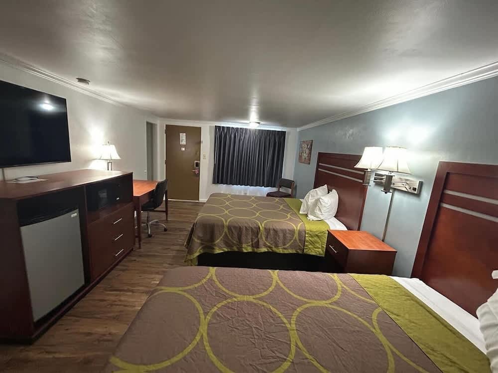 Econo Lodge Palmyra - Hershey 1