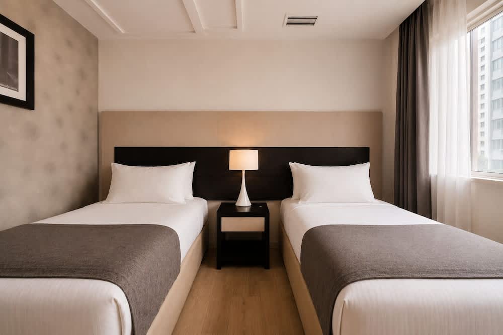 Hotel Sommelier Agustinas 2