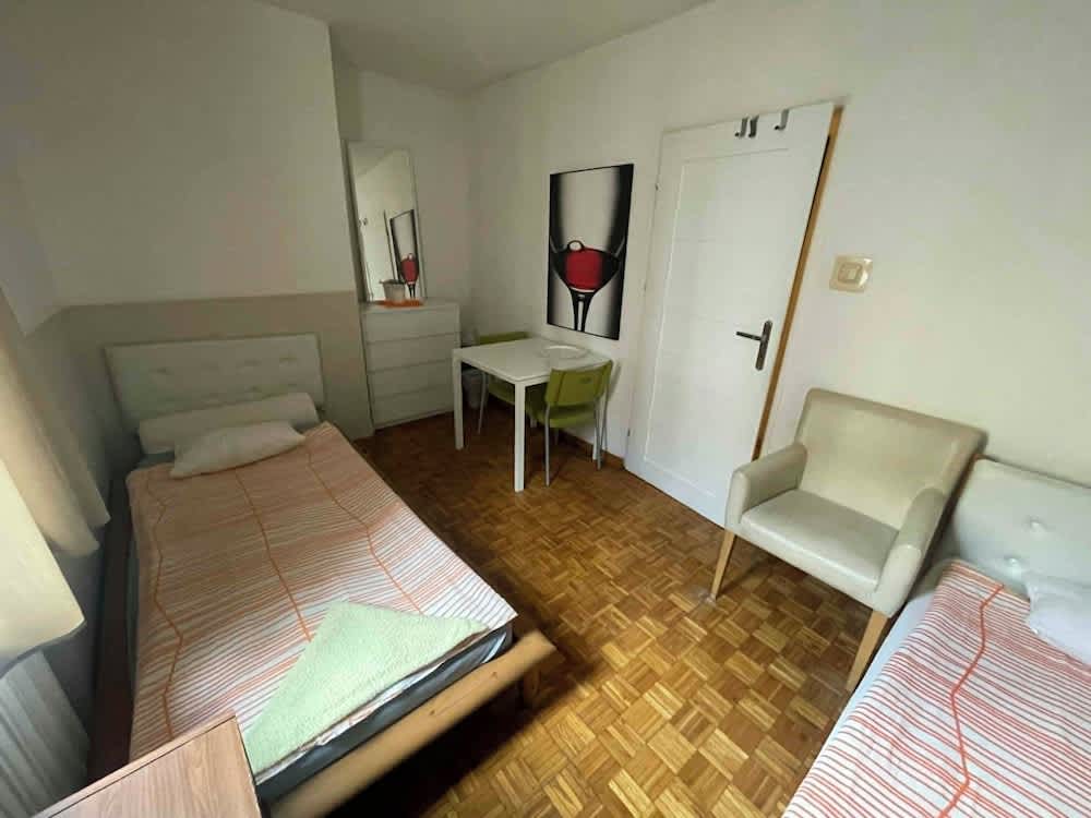 Lama Rooms 2