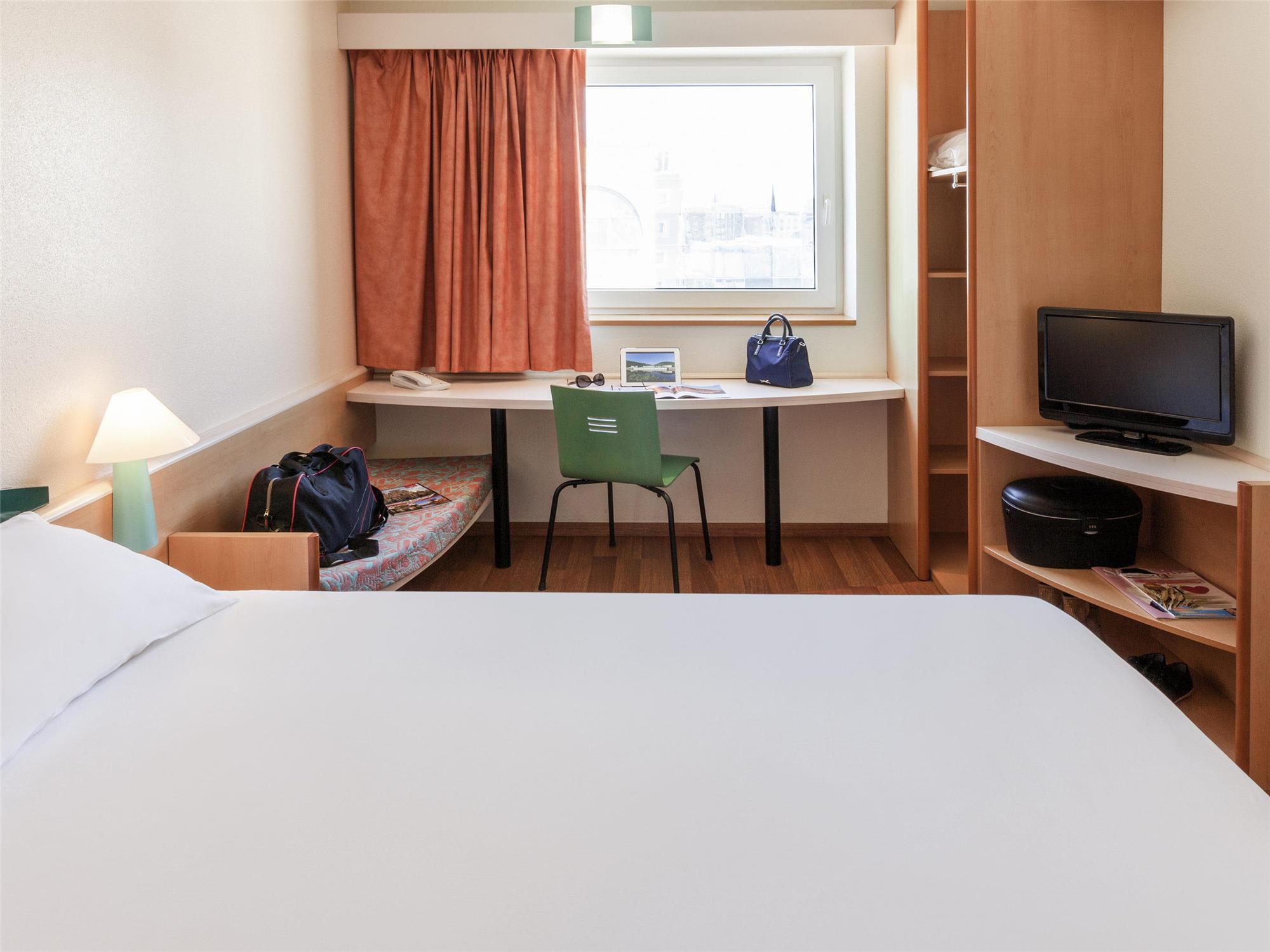 Ibis Murcia 1