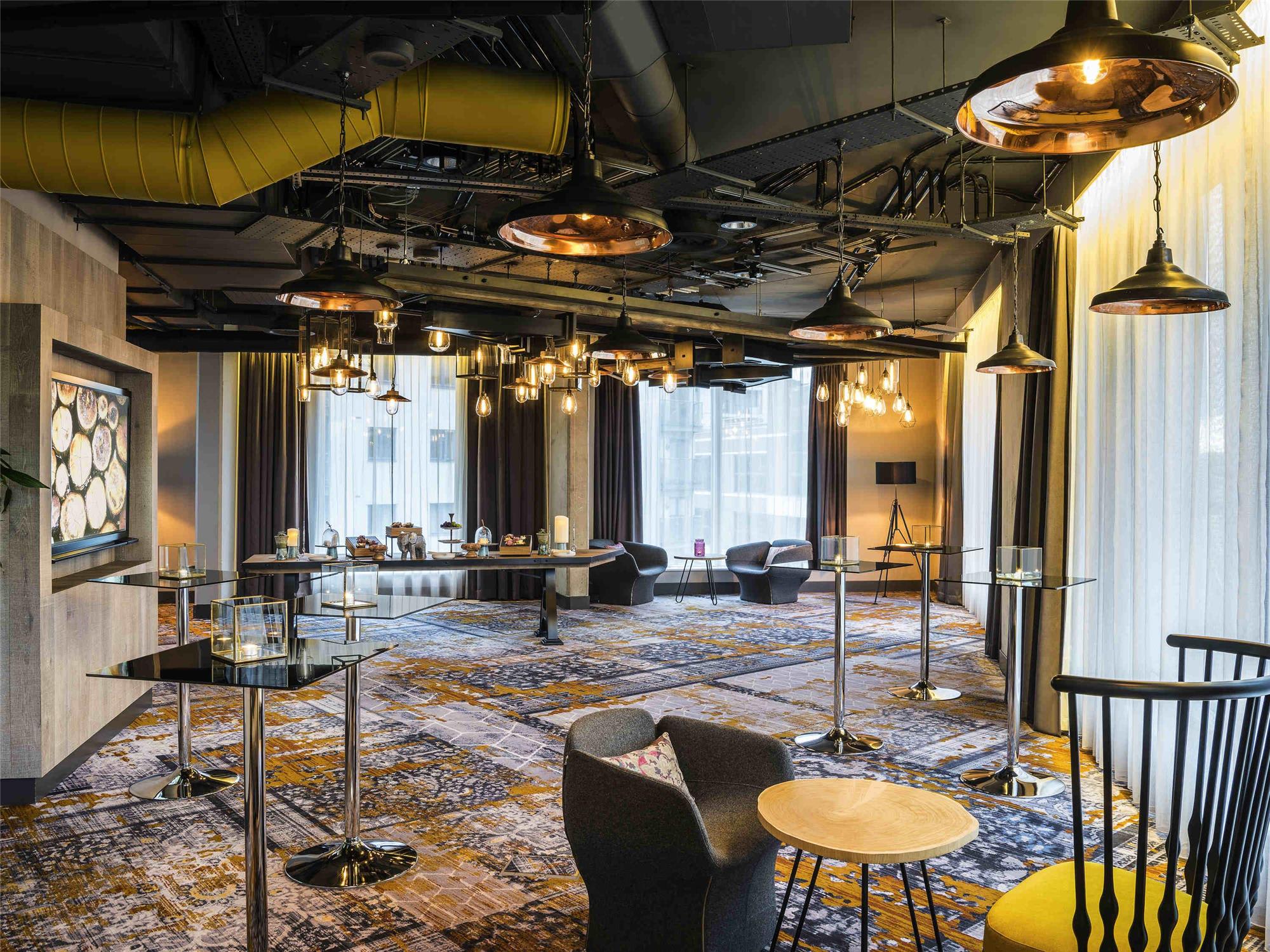 Novotel London Canary Wharf 2