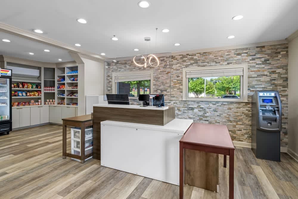 Suburban Studios Charlotte - Ballantyne 2