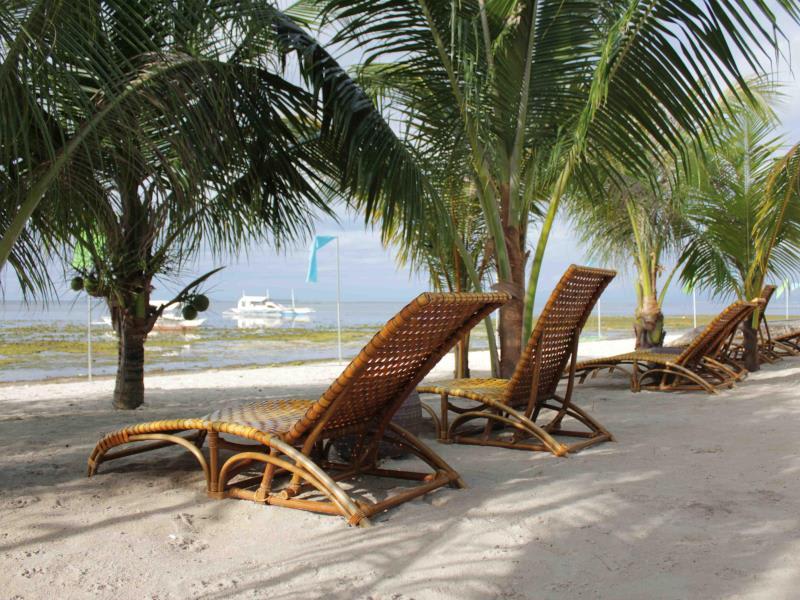 Linaw Beach Resort And Restaurant 2